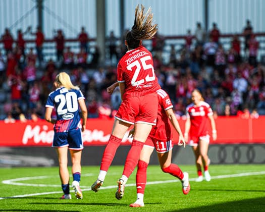 September 19, 2026, Munich, Germany Google Pixel Women s Bundesliga: FC Bayern Munich Women vs. 1. FC Köln Women at the FC Bayern Campus; Sarah Zadrazil; FC Bayern Women celebrate
