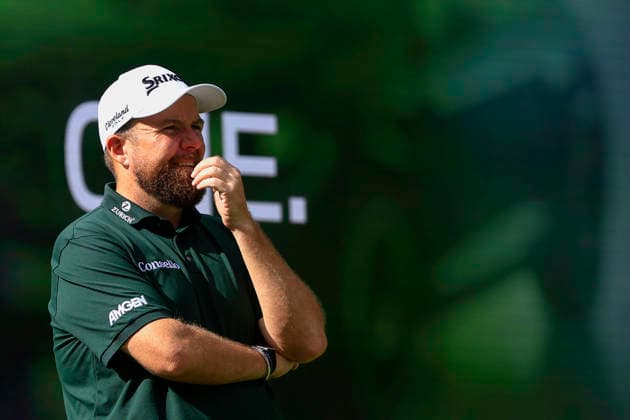 RECORD DATE NOT STATED 19th September 2026; Wentworth Golf Club, Virginia Water, Surrey, England; DP World Tour Golf, BMW PGA, Golf Herren Championship, Day 4; Shane Lowry making club selection decisions on the par 3 14th hole ChrisxRoll