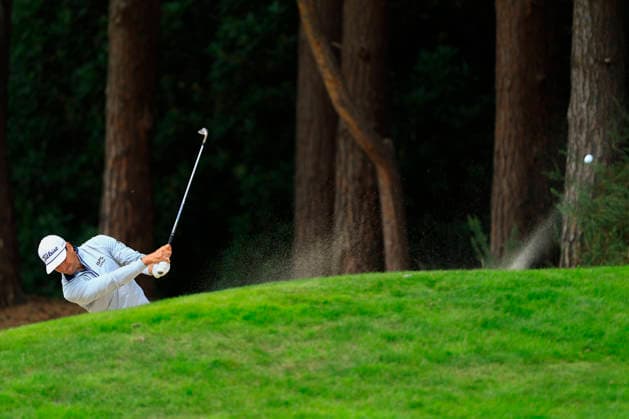 Sport Bilder des Tages RECORD DATE NOT STATED 19th September 2026; Wentworth Golf Club, Virginia Water, Surrey, England; DP World Tour Golf, BMW PGA, Golf Herren Championship, Day 4; Rafa Cabrera Bello from the 13th hole fairway bunker ChrisxRoll