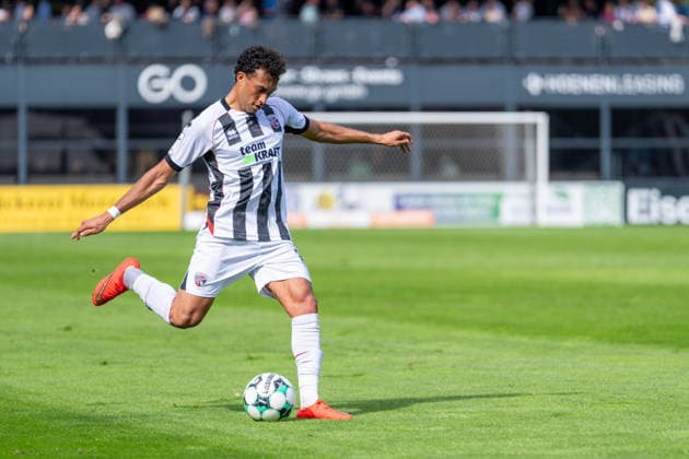 Nishan Velupillay, FC Ingolstadt 04, 28, crossing the ball during FC Viktoria Köln vs. FC Ingolstadt 04, soccer, 3. Liga, Matchday 7, 2026–27 season, September 19, 2026, DFL regulations prohibit any use of photographs as image sequences and or quasi-video, FC Viktoria Köln vs. FC Ingolstadt 04, soccer, 3. Liga, Matchday 7, 2026–27 season, September 19, 2026, Cologne Copyright: xEibner-Pressefoto LukasxBaldygax EP_LBA