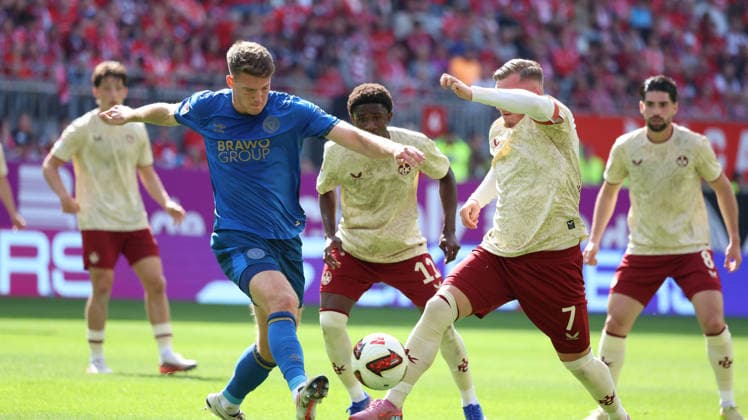 September 19, 2026, xrekx, Soccer 2. Bundesliga, 1. FC Kaiserslautern vs. Eintracht Braunschweig, left: Florian Flick (Eintracht Braunschweig), Marlon Ritter (1. FC Kaiserslautern), tackle, action, battle for the ball DFL DFB REGULATIONS PROHIBIT ANY USE OF PHOTOGRAPHS as IMAGE SEQUENCES and or QUASI-VIDEO Kaiserslautern