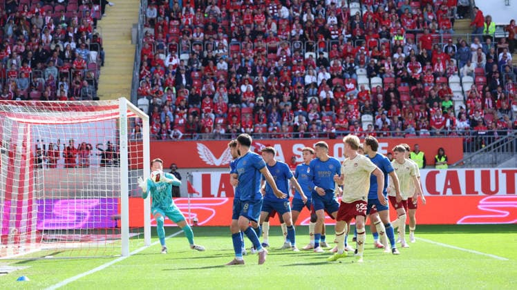 September 19, 2026, xrekx, Soccer, 2. Bundesliga, 1 FC Kaiserslautern vs. Eintracht Braunschweig, photo by Ron Thorben Hoffmann, Eintracht Braunschweig. DFL and DFB regulations prohibit any use of photographs as image sequences and or quasi-video. Kaiserslautern