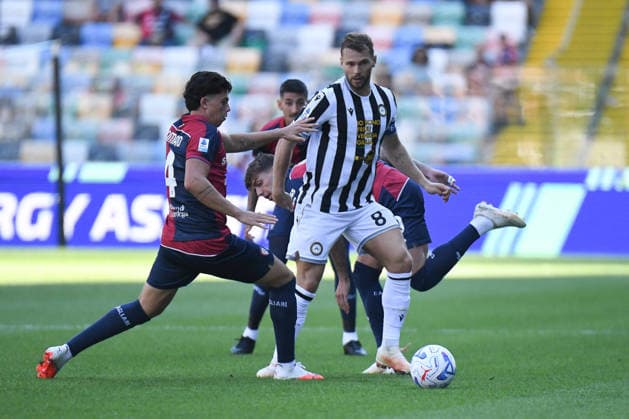 SOCCER - Serie A - Udinese Calcio vs. Cagliari Calcio Photo by IPA ABACAPRESS.COM88709245 - Udinese s Jesper Karlstrom in action during the Udinese Calcio vs. Cagliari Calcio Italian Serie A soccer match in Udine, Italy, on September 19, 2026 Udine Italy  Copyright: xIPAxSport ABACAx