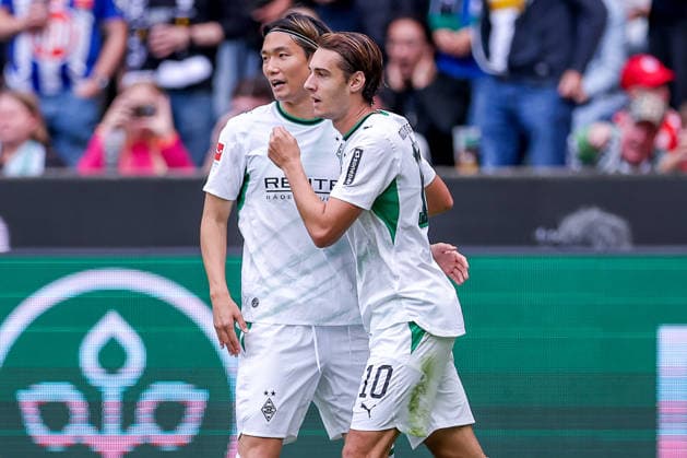 September 19, 2026, Soccer, Borussia Mönchengladbach 1 FSV Mainz 05, Bundesliga 1, Matchday 4, Ista Borussia Park, 2026–27 season: Goal celebration after the 1–0 goal by scorer Florian Neuhaus (Borussia Mönchengladbach 10) together with Ko Itakura (Borussia Mönchengladbach 06). DFB regulations prohibit any use of photographs as image sequences and or quasi-video. North Rhine-Westphalia, Germany