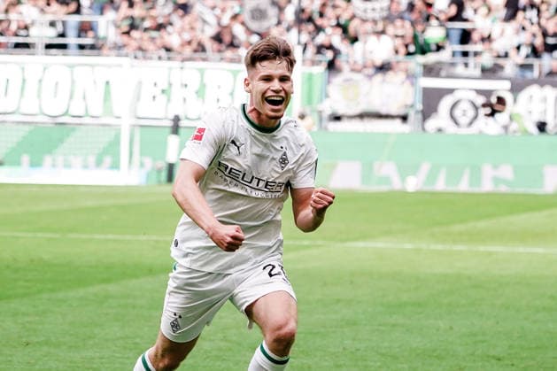 Germany Soccer Season 2026–2027, 1. Bundesliga, Matchday 4, Borussia Mönchengladbach vs. 1. FSV Mainz 05 at Borussia Park, Mönchengladbach; Lukas Ullrich (Borussia Mönchengladbach), 26th minute: Goal and goal celebration for the 1–0 lead; goal, goal celebration, celebration, joy, emotions, Mönchengladbach, Borussia Park, Germany Copyright: xBennetxLongx
