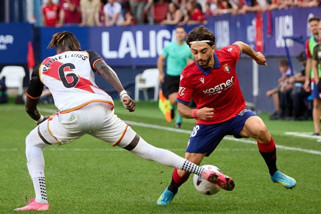 LaLiga EA Sports 2026–27 CA Osasuna vs. Rayo Vallecano: Pathe Ciss (6, RAY L) makes a tackle on Raúl Moro (18, OSA R) during the LaLiga EA Sports soccer match between CA Osasuna and Rayo Vallecano played at El Sadar Stadium in Pamplona, Spain on September 19, 2026. Credit: Ínigo Alzugaray, Agencia LOF, Pamplona. LaLiga EA Sports 2026-27: CA Osasuna vs. Rayo Vallecano Copyright: xINIGOxALZUGARAYx