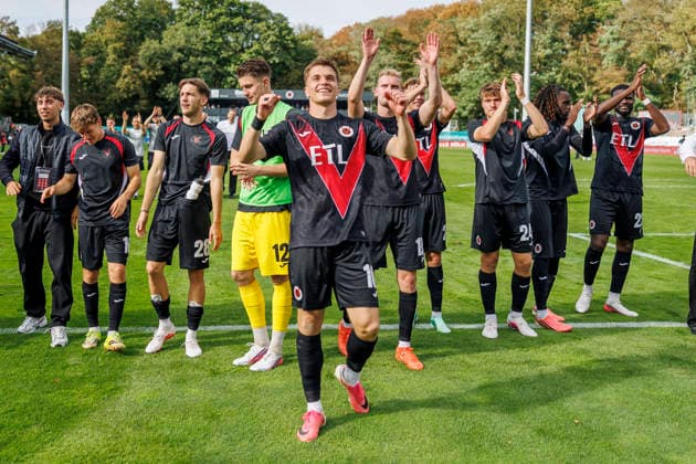 KOELN, GERMANY - SEPTEMBER 19, 2026: Viktoria Koeln celebrates the 3-0 victory during the 3rd division match on gameday 7 between Viktoria Koeln vs. FC Ingolstadt at the Sportpark Hoehenberg on September 19, 2026 in Koeln, Germany. DFL REGULATIONS PROHIBIT ANY USE OF PHOTOGRAPHS AS IMAGE SEQUENCES AND OR QUASI-VIDEO. Nordrhein-Westfalen Germany Copyright: xAxelxKohringx