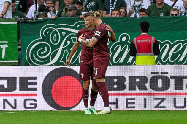 1 Bundesliga: SV Werder Bremen vs. FC Augsburg on September 19, 2026, at the Weserstadion in Bremen—celebrations, goal celebrations, goal scorers; the goal scorer celebrates after scoring the 0–1 goal, with Marius Wolf of Augsburg MT
