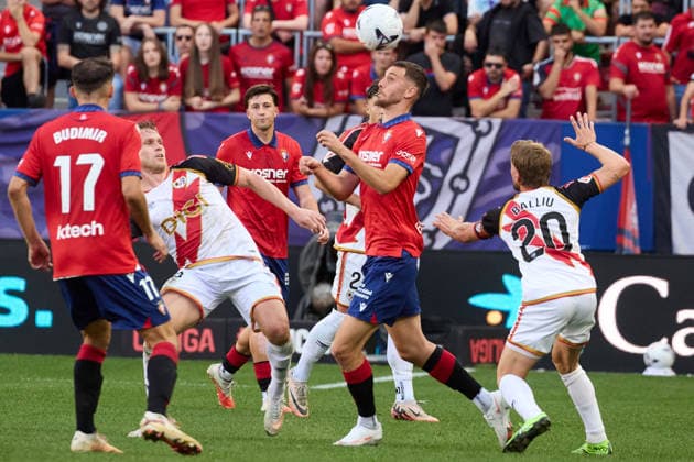 LaLiga EA Sports 2026-27 CA Osasuna vs. Rayo Vallecano Raúl García 9 OSA in action during the LaLiga EA Sports soccer match between CA Osasuna and Rayo Vallecano played at El Sadar Stadium in Pamplona, Spain, on September 19, 2026 Ante Budimir 17 OSA L, Florian Lejeune 24 RAY, Abel Bretones 23 OSA, Oscar Valentin 23 RAY, and Ivan Balliu 20 RAY (R) are also visible in the image. Credit: Inigo Alzugaray, Agencia LOF, Pamplona. LaLiga EA Sports 2026–27: CA Osasuna vs. Rayo Vallecano Copyright: xINIGOxALZUGARAYx