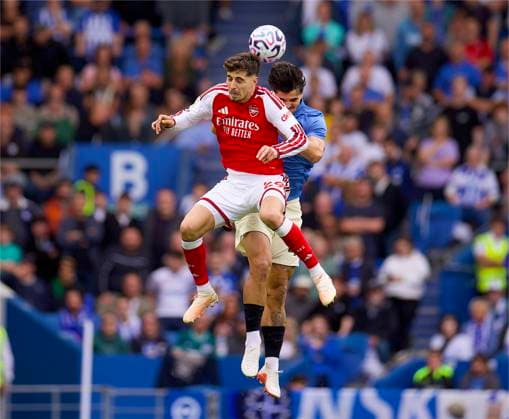 Sport Bilder des Tages RECORD DATE NOT STATED Football - FA Premier League - Brighton & Hove Albion FC v Arsenal FC BRIGHTON & HOVE, ENGLAND - Saturday, September 19, 2026: Arsenal s Kai Havertz (L) challenges for a header with Brighton & Hove Albion s Pascal Struijk during the FA Premier League match between Brighton & Hove Albion FC and Arsenal FC at the AMEX Stadium. (Photo by David Rawcliffe Propaganda) BRIGHTON & HOVE American Express Community Stadium EAST SUSSEX ENGLAND  Copyright: xDavidxRawcliffex 2026-09-19-Brighton_v_Arsenal-025
