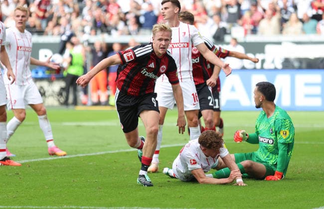 September 19, 2026, Bundesliga Soccer, Eintracht Frankfurt vs. SC Freiburg, from left to right, goal celebration after Jonathan Burkardt’s 2–1 goal for Eintracht Frankfurt, goal celebration, celebrating the goal. DFL and DFB regulations prohibit any use of photographs as image sequences and or quasi-video. xdcx Copyright: HMBxMedia Claus