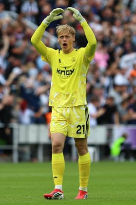 NEWCASTLE UPON TYNE, ENGLAND, SEPTEMBER 19: Lukas Hornicek of Newcastle United celebrates Lewis Hall?s goal during a Premier League 2026-27 match between Newcastle United and Hull City at St James Park on September 19, 2026 in Newcastle Upon Tyne, England. (Photo by Zach Forster Sports Press Photo) Copyright: xZachxForster SportsxPressxPhotox Sportspressphoto_SPR234481