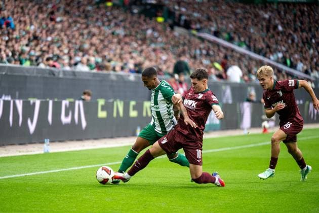 September 19, 2026, GER, Soccer, Men s, Bundesliga 1, 2026–2027 Season, Matchday 4, SV Werder Bremen vs. FC Augsburg: Arthur (Werder Bremen, No. 13) in a tackle with Mert Kömür (FC Augsburg, No. 10). DFB and DFL regulations prohibit any use of photographs as image sequences and or quasi-video. Weserstadion, Bremen, Germany Copyright: xNordphoto Memmlerx