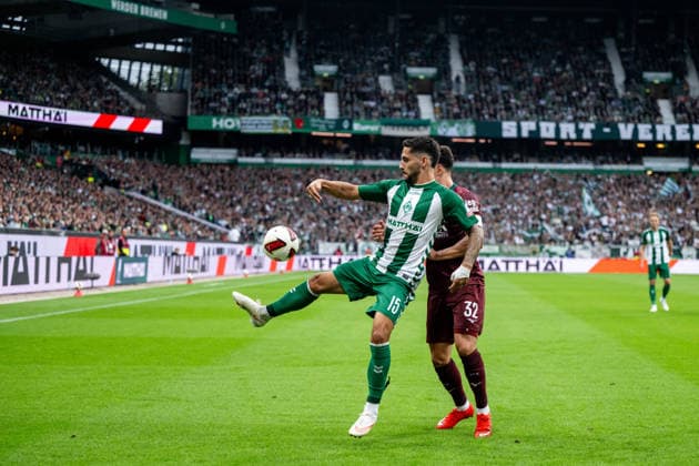 September 19, 2026, GER, Soccer, Men s, Bundesliga 1, 2026–2027 Season, Matchday 4, SV Werder Bremen vs. FC Augsburg; Ludovit Reis (Werder Bremen), 15, in a tackle with Fabian Rieder (FC Augsburg), 32; DFB and DFL regulations prohibit any use of photographs as image sequences and or quasi-video; Weserstadion, Bremen, Germany Copyright: xNordphoto Memmlerx