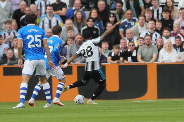 Newcastle United v Hull City, Premier League Joe Willock of Newcastle United scores their first goal during the Premier League match between Newcastle United and Hull City at St. James s Park, Newcastle, UK on 19 September 2026. Newcastle St. James s Park Tyne and Wear UK Editorial use only DataCo restrictions apply See www.football-dataco.com , Copyright: xAlunxRobertsx PSI-24902-0039