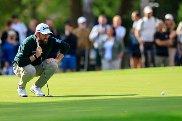 RECORD DATE NOT STATED 19th September 2026; Wentworth Golf Club, Virginia Water, Surrey, England; DP World Tour Golf, BMW PGA, Golf Herren Championship, Day 4; Shane Lowry on the par 5 fourth hole ChrisxRoll