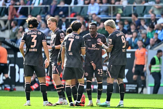 September 19, 2026, Mönchengladbach Soccer, Men s, 2026–2027 Season, Borussia Mönchengladbach vs. 1. FSV Mainz 05: Mainz celebrates after scoring the goal to make it 1–2–2. Goal scorer: Sheraldo Becker (Mainz). DFL regulations prohibit any use of photographs as image sequences and or quasi-video content at Borussia Park, North Rhine-Westphalia, Germany.