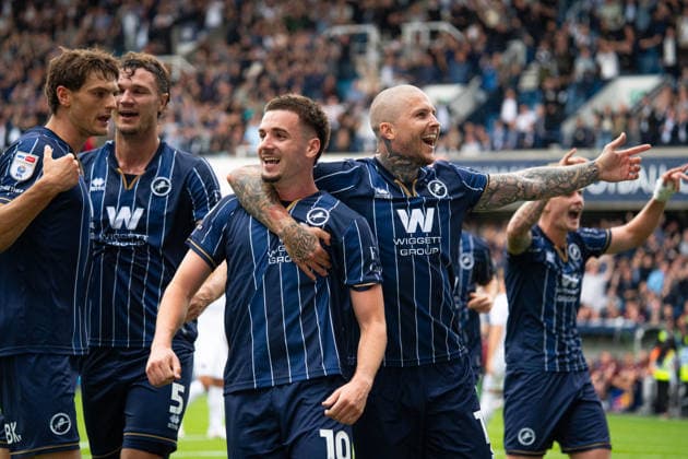 Camiel Neghli goal celebration after he doubles the lead during the Championship match between Millwall and West Ham at the The Den in London UK (Elliot Legg Sports Press Photo) Copyright: x(ElliotxLegg SportsxPressxPhoto)x Sportspressphoto_SPR234547