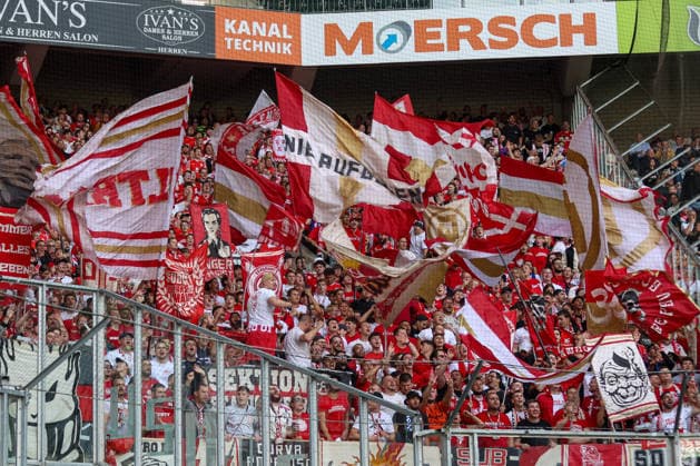 September 19, 2026, Germany, Soccer, Men s, Bundesliga, 1. Bundesliga, 2026–2027 Season, VfL Borussia Mönchengladbach vs. FSV Mainz 05, FSV Mainz 05 fan Copyright: xSvenxHanischx