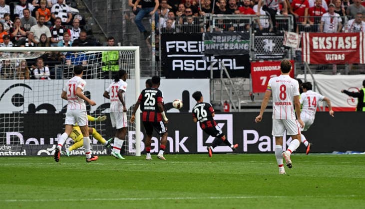 September 19, 2026, xjhx, Soccer, Bundesliga 1, Eintracht Frankfurt vs. SC Freiburg – Yuito Suzuki (SC Freiburg) scores the goal, tying the score at 2–2. DFL and DFB regulations prohibit any use of photographs as image sequences and or quasi-video. Frankfurt am Main