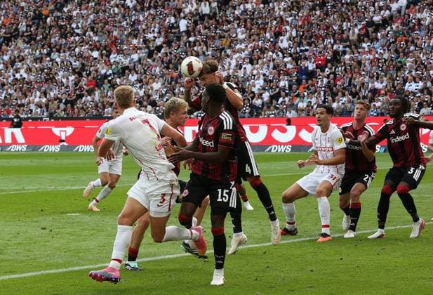September 19, 2026 xmgoodx Frankfurt am Main, Deutsche Bank Park Bundesliga Season 2026–2027 Eintracht Frankfurt SC Freiburg Robin Koch 4, Eintracht Frankfurt scores with a header DFL DFB REGULATIONS PROHIBIT ANY USE OF PHOTOGRAPHS AS IMAGE SEQUENCES AND OR QUASI-VIDEO