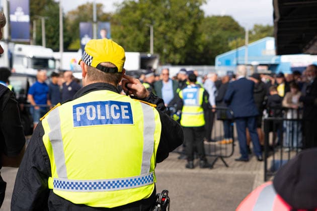 Police on high alert before West Ham arrive before the Championship match between Millwall and West Ham at the The Den in London UK (Elliot Legg Sports Press Photo) Copyright: x(ElliotxLegg SportsxPressxPhoto)x Sportspressphoto_SPR234573