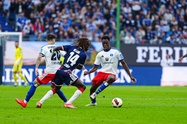 Fabio Vieira, Hamburger SV, 20; Gideon Mensah, 1. FC Köln, 14; Albert Sambi Lokonga, Hamburger SV, 06 GER; Hamburger SV vs. 1. FC Köln, soccer, Bundesliga 1, Matchday 4, 2026–2027 season, September 19, 2026 DFL regulations prohibit any use of photographs as image sequences and or quasi-video GER, Hamburger SV vs. 1. FC Köln, soccer, 1. Bundesliga, Matchday 04, 2026–2027 season, September 19, 2026, Hamburg Copyright: xEibner-Pressefoto MarcelxvonxFehrnx EP_MFN