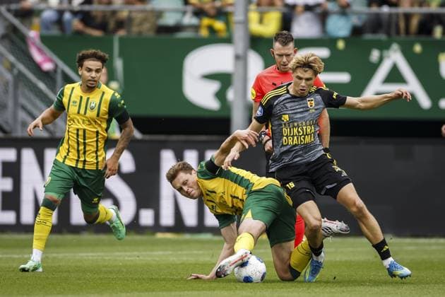 THE HAGUE - (lr) Jalen Hawkins of ADO Den Haag, Milan Hokke of ADO Den Haag and Fabian Kvam of SC Cambuur during the Dutch Eredivisie match between ADO Den Haag and SC Cambuur at the WerkTalent Stadion on September 19, 2026 in The Hague, the Netherlands. MAURICE VAN STEEN ANP Eredivisie 2026 27 xVIxANPxSportx xxANPxIVx 569257181 originalFilename: 569257181.jpg