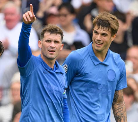 Sport Bilder des Tages 19 September 2026 - Brighton and Hove Albion v Arsenal - Premier League - Amex Stadium - Brighton. Brighton and Hove Albion v Arsenal - Premier League - Amex Stadium - Brighton. Pascal Gross celebrates scoring Brighton s first goal. Picture : Mark Pain BRIGHTON England  Copyright: xMarkxPainx