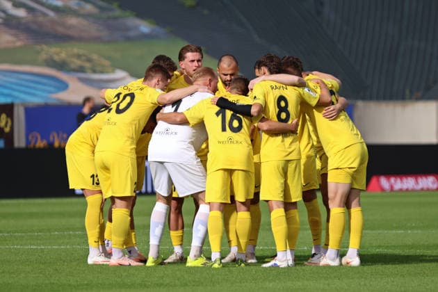 September 19, 2026, Soccer, Men s, 3rd Division, 2026–2027 Season, 1 FC Saarbrücken vs. SG Sonnenhof Großaspach, SG Sonnenhof Großaspach players gathered on the field shortly before kickoff at Saarbrücken s Ludwigsparkstadion, Saarland, Germany Copyright: xFabianxKleerx