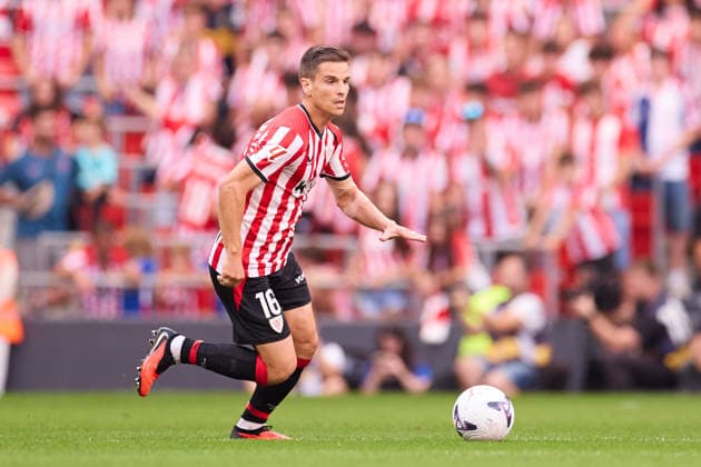 September 19, 2026, Bilbao, Vizcaya, SPAIN: Inigo Ruiz de Galarreta of Athletic Club in action during the LaLiga EA Sports match between Athletic Club and Deportivo Alaves at San Mames on September 19, 2026, in Bilbao, Spain. Bilbao SPAIN - ZUMAa181 20260919_zaa_a181_144 Copyright: xRicardoxLarreinax