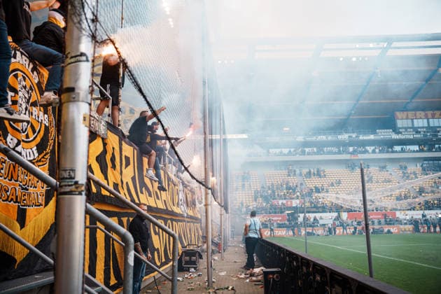 German Soccer 3rd Division 2026–2027, Matchday 7: Alemannia Aachen vs. Fortuna Düsseldorf at Tivoli Aachen—pyrotechnics after the win in the Werner Fuchs Stand, fans, fireworks, flares Copyright: xThiemoxRudolphx