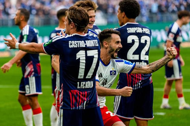 German Soccer Bundesliga 2026–27, Matchday 4: Hamburger SV (HSV) vs. 1. FC Köln, Volkspark Stadium, Hamburg. Cheers after a 1–0 victory for HSV, Fabio Vieira, Hamburger SV (20), Alessio Castro Montes, 1. FC Köln (17), Jahmai Simpson Pusey, 1. FC Köln (22) Copyright: xStefanxTrochax