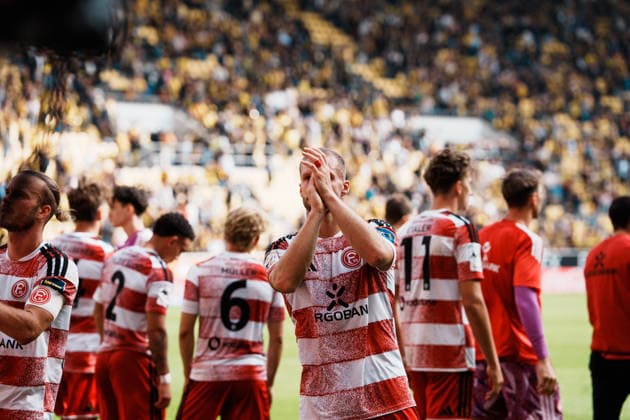German Soccer 3rd Division 2026–2027, Matchday 7: Alemannia Aachen vs. Fortuna Düsseldorf at Tivoli Aachen; Team among the away fans; disappointment, frustration, defeat, applause; Eric Hottmann of Fortuna Düsseldorf, 9 Copyright: xThiemoxRudolphx
