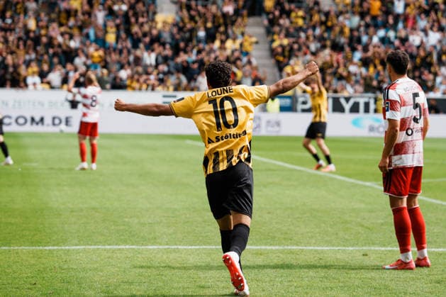Germany Soccer 3rd Division 2026–2027, Matchday 7: Alemannia Aachen vs. Fortuna Düsseldorf at Tivoli Aachen—cheers, goal, lead, score, joy, celebration, emotions—Mehdi Loune of Alemannia Aachen, 10, after a goal by Lukas Scepanik of Alemannia Aachen, 7 Copyright: xThiemoxRudolphx