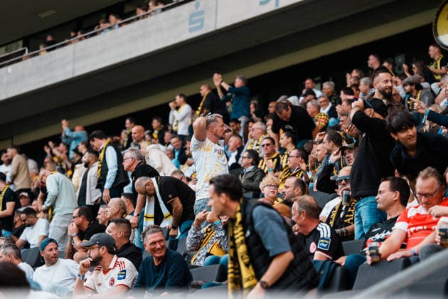 German Soccer 3rd Division 2026–2027, Matchday 7: Alemannia Aachen vs. Fortuna Düsseldorf at Tivoli Aachen; Aachen fan stunned after a missed golden scoring opportunity—emotions, disappointment Copyright: xThiemoxRudolphx