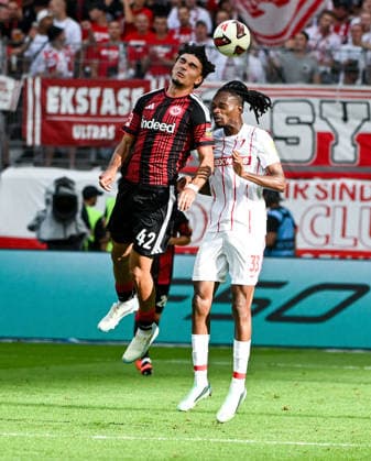 September 19, 2026, xpsx, Soccer 1st Bundesliga, Eintracht Frankfurt vs. SC Freiburg, Can Uzun (Eintracht Frankfurt), Jordy Makengo (SC Freiburg). DFL and DFB regulations prohibit any use of photographs as image sequences and or quasi-video. Eintracht Frankfurt