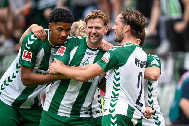 1 Bundesliga: SV Werder Bremen vs. FC Augsburg on September 19, 2026, at the Weserstadion in Bremen—celebrations, goal celebrations, goal scorers, goal scorer Niclas Füllkrug (Fuellkrug)—Bremen celebrates after his goal to make it 2–2 MT