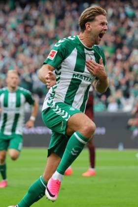 September 26, 2019, Germany, Soccer, Men s 1st Bundesliga, Matchday 4, 2026–2027 Season, SV Werder Bremen vs. FC Augsburg Goal Celebration Cheering Goal Scorer(s) Niclas Füllkrug Niclas Fuellkrug SV Werder Bremen 10 celebrates the goal that tied the game at 2–2 at the Weserstadion in Bremen, Germany Copyright: xnordphotoxGmbHx xTauchnitzx