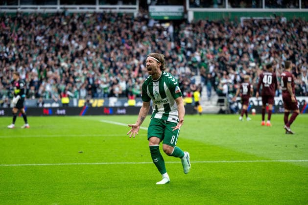 September 19, 2026, GER, Soccer, Men s, 1st Bundesliga, 2026–2027 season, Matchday 4, SV Werder Bremen vs. FC Augsburg; Mitchell Weiser of Werder Bremen (No. 8) celebrates the goal that made it 3–2. DFB and DFL regulations prohibit any use of photographs as image sequences and or quasi-video. Weserstadion, Bremen, Germany Copyright: xNordphoto Memmlerx