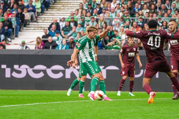 Niklas Füllkrug scores the 2-2 goal for Werder Bremen. Werder Bremen, 10, goal celebration, emotions, joy, German soccer, Bundesliga, 2026–27 season, Matchday 4, September 19, 2026, Werder Bremen vs. FC Augsburg, Weserstadion, Bremen Copyright: xLeonxFrickx