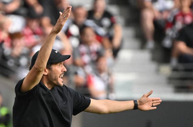 September 19, 2026, xjhx, Soccer, Bundesliga 1, Eintracht Frankfurt vs. SC Freiburg; Coach Julian Schuster of SC Freiburg gives instructions. DFL and DFB regulations prohibit any use of photographs as image sequences and or quasi-video. Frankfurt am Main
