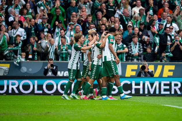 September 19, 2026, GER, Soccer, Men s, Bundesliga 1, 2026–2027 Season, Matchday 4, SV Werder Bremen vs. FC Augsburg Niclas Füllkrug (Werder Bremen), 10, Youri Reeger (Werder Bremen), 44, Chuki (Werder Bremen), 20, Marco Grüll (Werder Bremen), 17, Salim Musah (Werder Bremen), 29 celebrate the goal that tied the game at 2–2. DFB and DFL regulations prohibit any use of photographs as image sequences and or quasi-video. Weserstadion, Bremen, Germany Copyright: xNordphoto Memmlerx