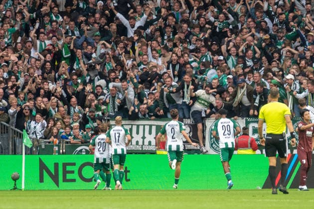 German Soccer 1st Bundesliga, Matchday 4, 2026–2027, Werder Bremen vs. FC Augsburg on September 19, 2026, at the Weserstadion in Bremen; Mitchell Weiser scores the 3-2 goal for Werder Bremen; 8: celebrations, joy, goal celebrations, emotions Copyright: xSvenxHeidmannx