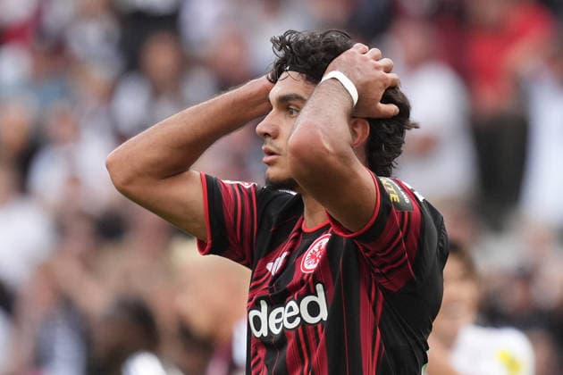 Can Uzun, Eintracht Frankfurt, after a missed opportunity, September 19, 2026, Bundesliga, 2026–2027 season, Eintracht Frankfurt vs. SC Freiburg, Deutsche Bank Park, Matchday 4