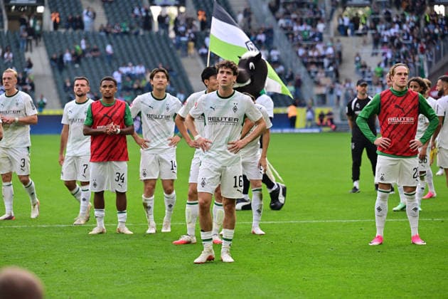 September 19, 2026, Mönchengladbach Soccer, Men s, 2026–2027 Season, Borussia Mönchengladbach vs. 1. FSV Mainz 05 Huge disappointment for Gladbach after the final whistle; here is Philipp Sander, Gladbach, center. DFL regulations prohibit any use of photographs as image sequences and or quasi-video content. Borussia Park, North Rhine-Westphalia, Germany