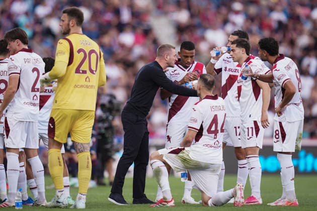TorinoÕs head coach Ignazio Abate shouts instructions to his players during the Serie A soccer match between Bologna and Torino at the Renato DallÕAra Stadium in Bologna, north Italy - Saturday, September 19, 2026 -  Copyright: xMassimoxPaolone LaPressex