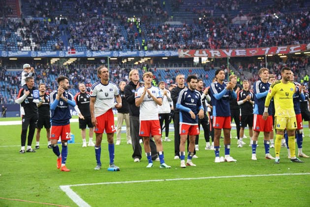 September 19, 2026 xfsx Soccer 1. Bundesliga Hamburger Sportverein 1 FC Köln v l The Hamburger SV team celebrates their victory over 1. FC Köln with the fans. DFL and DFB regulations prohibit any use of photographs as image sequences and or quasi-video. Copyright: HMBxMedia FernandoxSoares