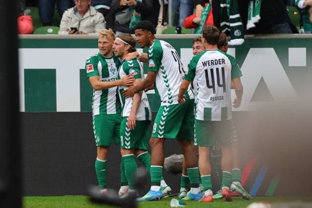 September 26, 2019, GER, Soccer, Men s 1st Bundesliga, Matchday 4, 2026–2027 Season, SV Werder Bremen vs. FC Augsburg Goal Celebration Cheering Goal Scorer(s) Mitchell Weiser SV Werder Bremen 08 celebrates the goal that made it 3–2 at the Weserstadion in Bremen, Germany Copyright: xnordphotoxGmbHx xTauchnitzx