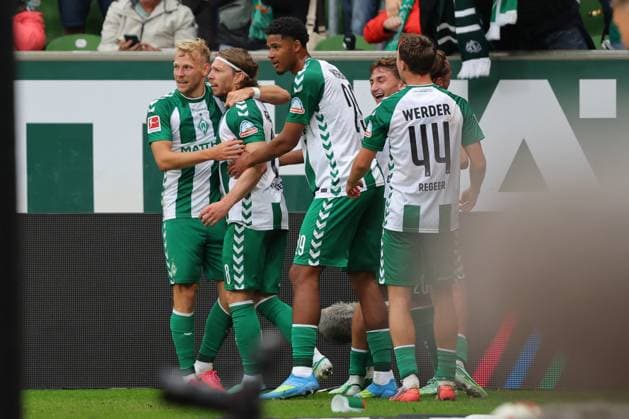 September 26, 2019, GER, Soccer, Men s 1st Bundesliga, Matchday 4, 2026–2027 Season, SV Werder Bremen vs. FC Augsburg Goal Celebration Cheering Goal Scorer(s) Mitchell Weiser SV Werder Bremen 08 celebrates the goal that made it 3–2 at the Weserstadion in Bremen, Germany Copyright: xnordphotoxGmbHx xTauchnitzx